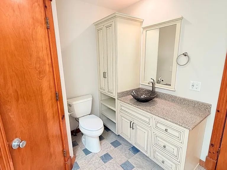 1182 E Evans St — Photo 20