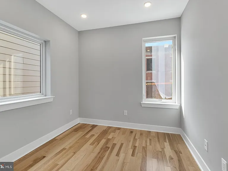 2007 E Susquehanna Ave #3 — Photo 16
