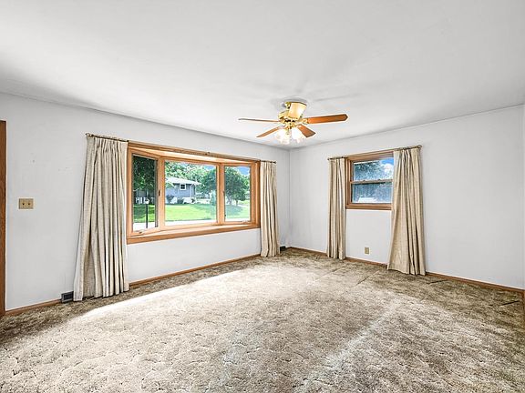5th image of 6041 Doyle STREET