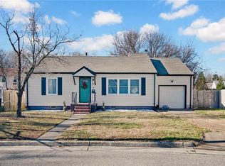 35 Clayton Dr, Hampton, VA 23669