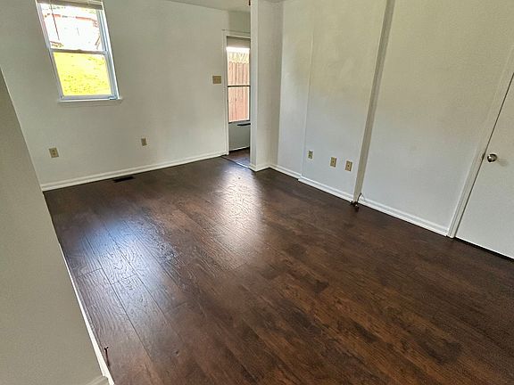 3rd image of 10352 Washington Ave APT D