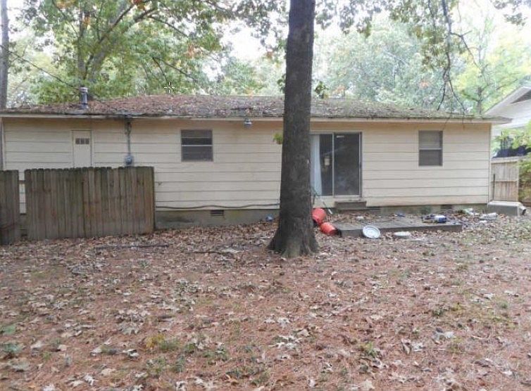 2nd image of 7513 Brenda Cir
