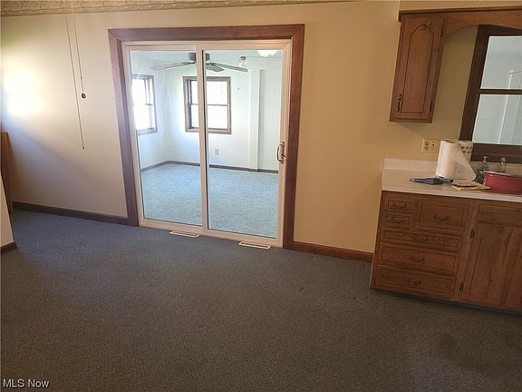 3rd image of 112 Gaywood Dr