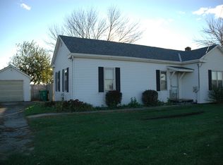 9480 Walker Rd, Yorkville, IL 60560