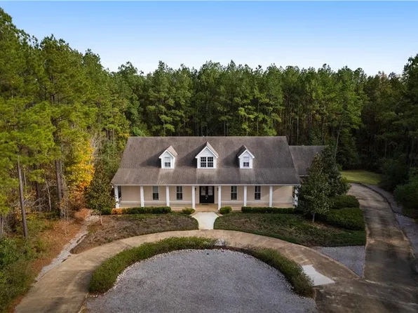 224 Hidden Pines Dr, Pineville, LA 71360