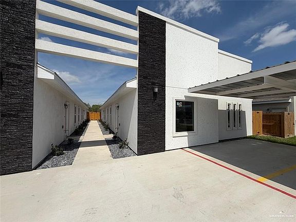 2nd image of 3098 Briggs Rd #4