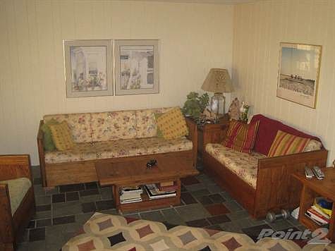 Division Street Duplex 006