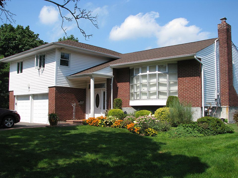 1st image of 29 East Dr