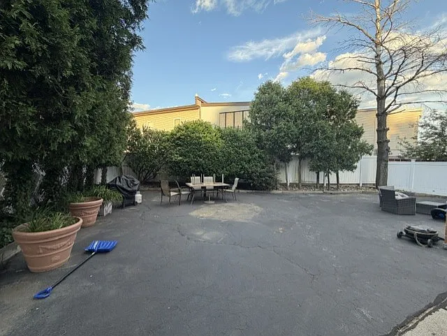 31 Page St — Photo 12