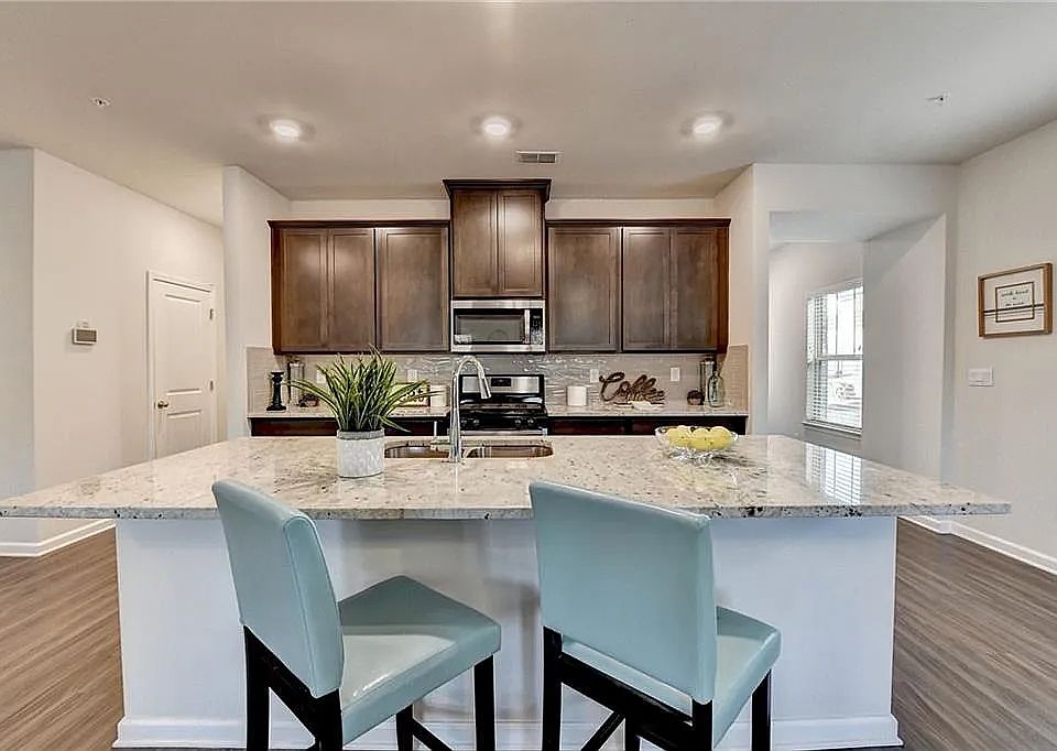 Kitchen with Cabinets