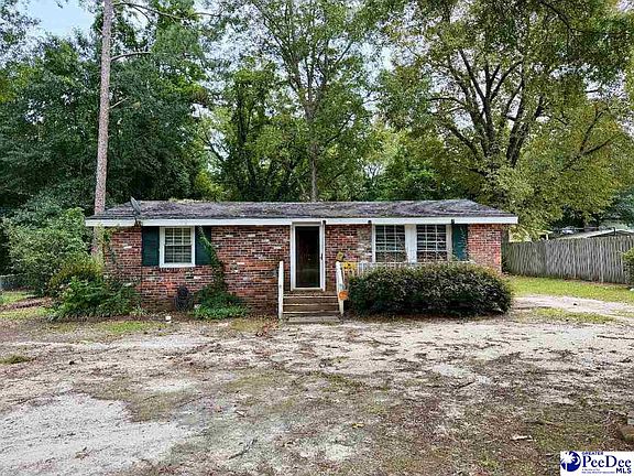 3rd image of 806 Windsor Way