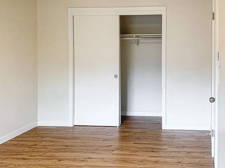 4259 Gilman — Photo 3