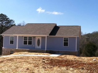 719 Privet Dr, Dandridge, TN 37725