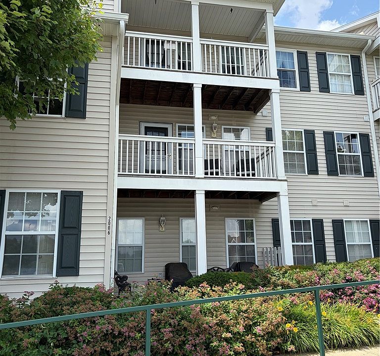 1st image of 2106 Lenox Dr