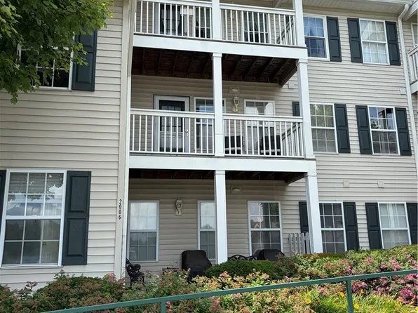 2106 Lenox Dr, Bethel Park, PA 15102