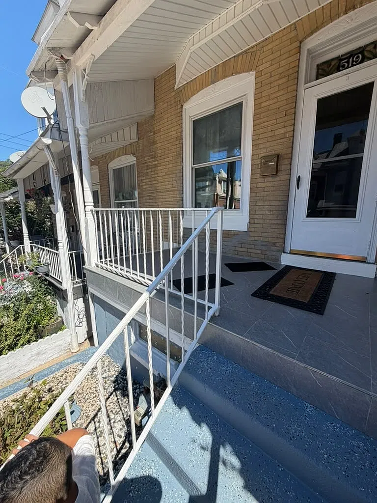 4 bed, 1272 sqft, $1,700 — Photo 4