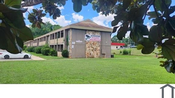 2nd image of 3813 Triana Blvd SW APT 205C