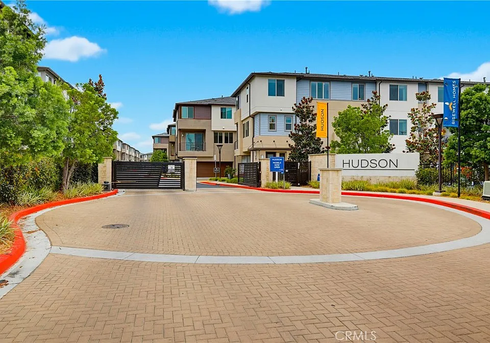 1572 Lima Way #1