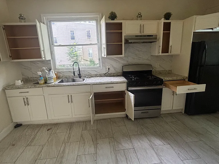 41 N 18th St #1 — Photo 5