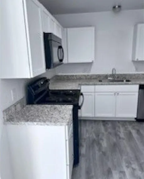 819 Thomas St #A — Photo 11