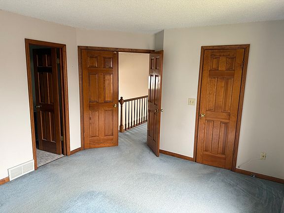 5th image of 8 Captains Blvd