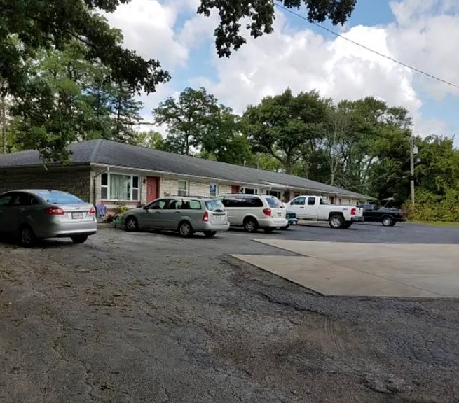 321 Hoffman Ct #12B — Photo 1