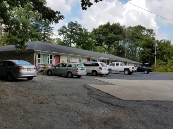 321 Hoffman Ct #12B, Crown Pt, IN 46307