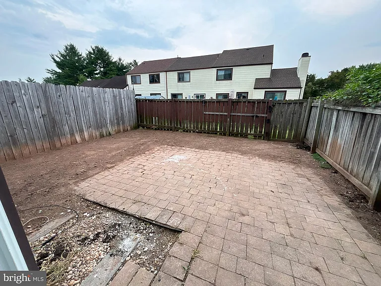 476 Bridge St — Photo 37