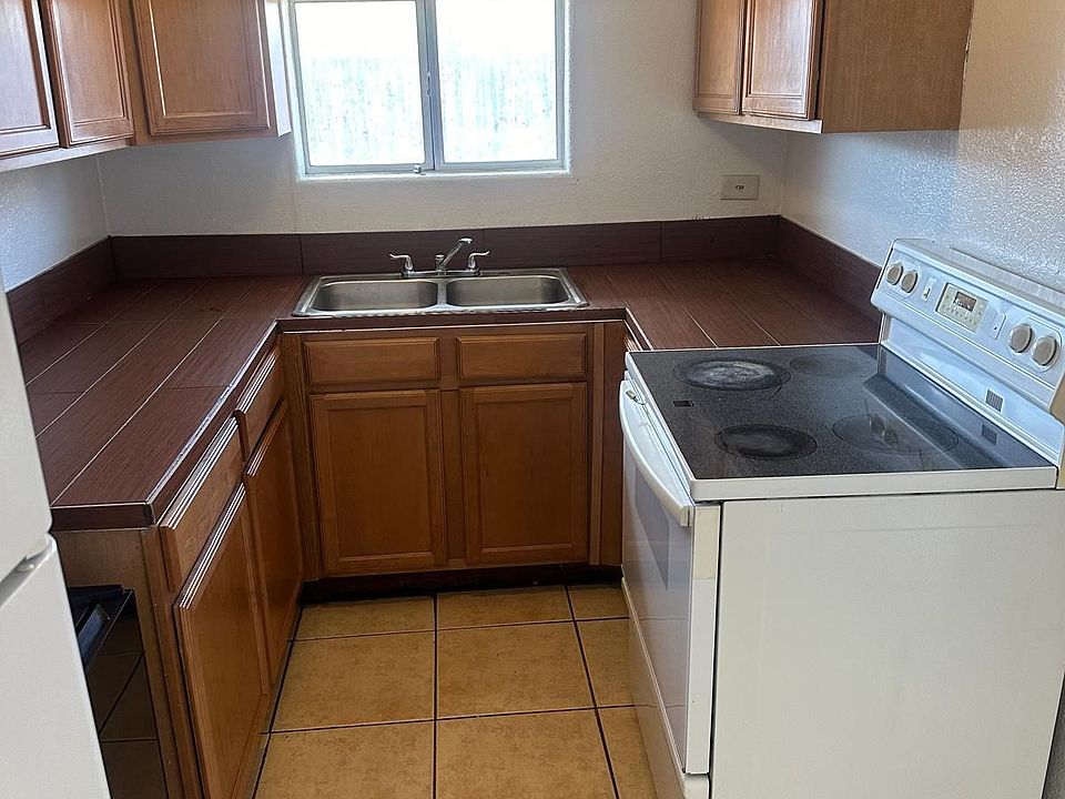 1st image of 4424 N 67th Ave #2