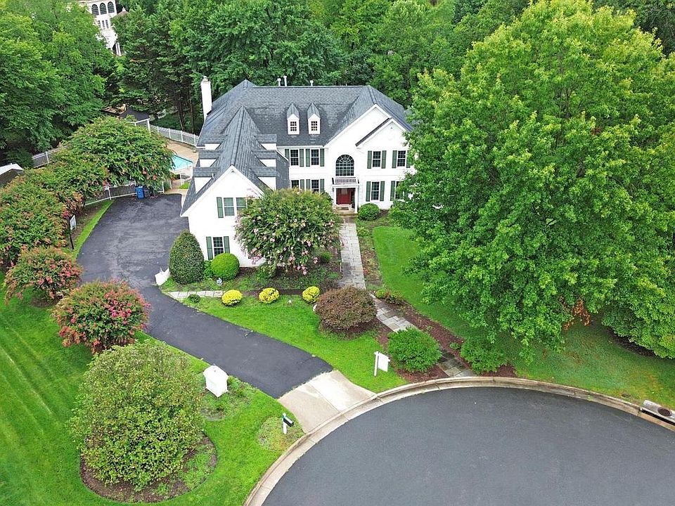 1st image of 3408 Oakton Chase Ct