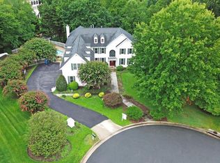 3408 Oakton Chase Ct, Herndon, VA 20171