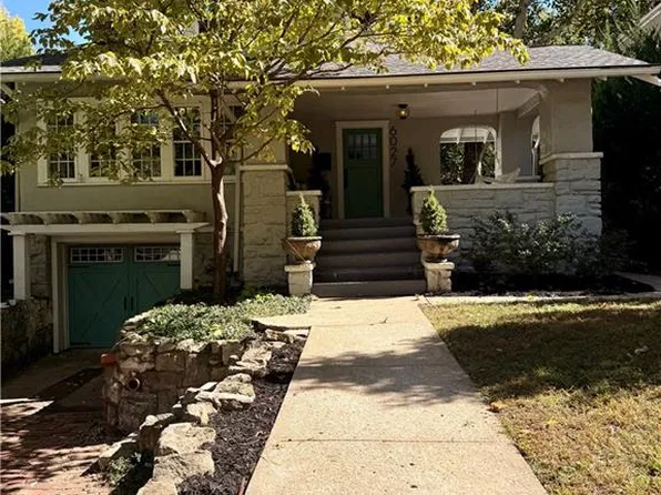 6027 Brookside Blvd, Kansas City, MO 64113