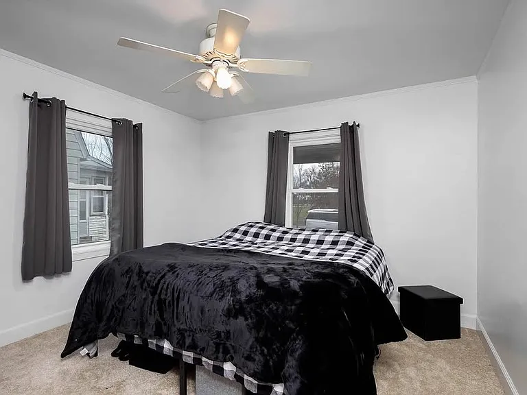 310 S Elmwood Ave — Photo 9