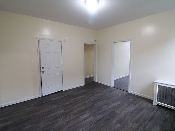 3rd image of 2759 Matthews Ave Floor 2