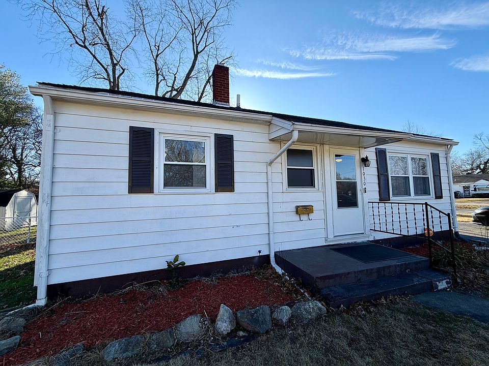 1st image of 1030 S Parker Dr