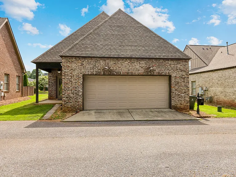 948 Starr Ct — Photo 14