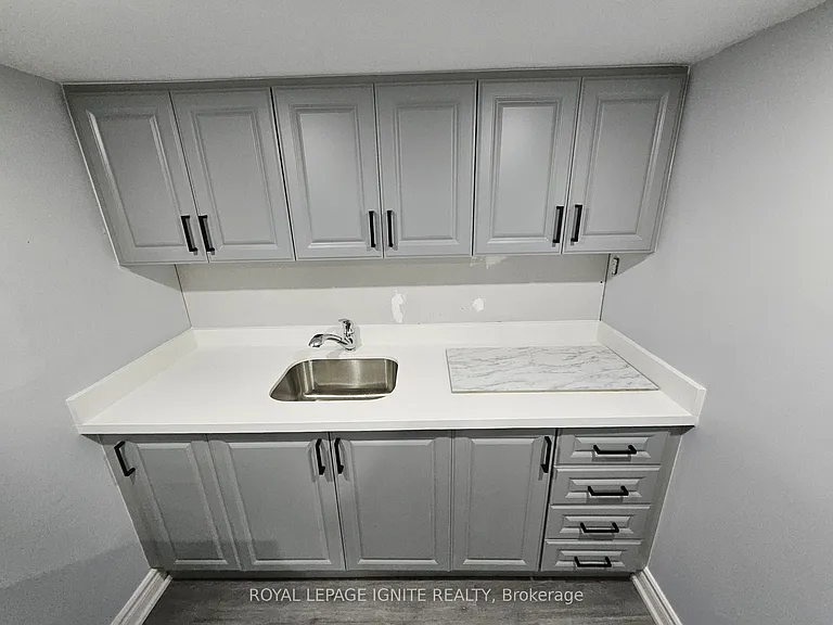 48 Westcroft Dr #BASEMENT — Photo 8