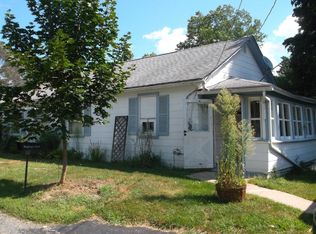 3 Grove St, Staatsburg, NY 12580