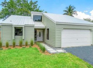 500 Golden Wood Way, Wellington, FL 33414