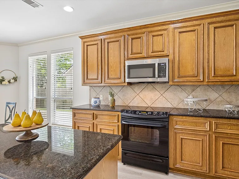 2614 Cezanne Cir — Photo 8