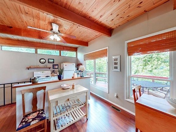 4th image of 12231 Blueberry Ln