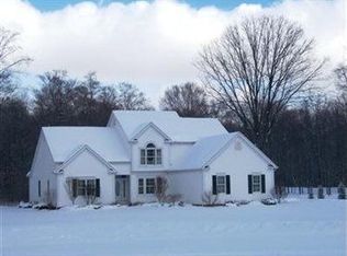 11851 Quail Crest Ave, Mantua, OH 44255