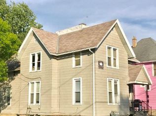 952 Elmwood Ave, Oshkosh, WI 54901