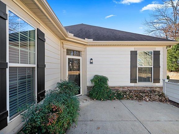 3rd image of 1647 W Southfield Cir