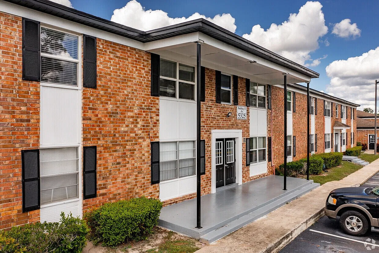 1 bed, 725 sqft, $1,175 — Photo 1