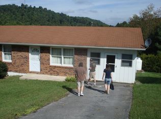 176 Link St, Pounding Mill, VA 24637