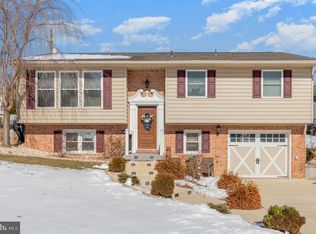 309 Sunset Dr, New Cumberland, PA 17070