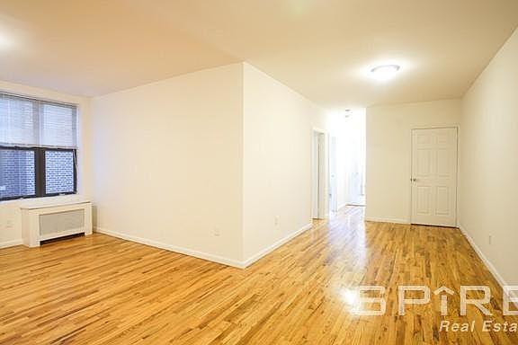 2nd image of 552 W 186th St APT 4