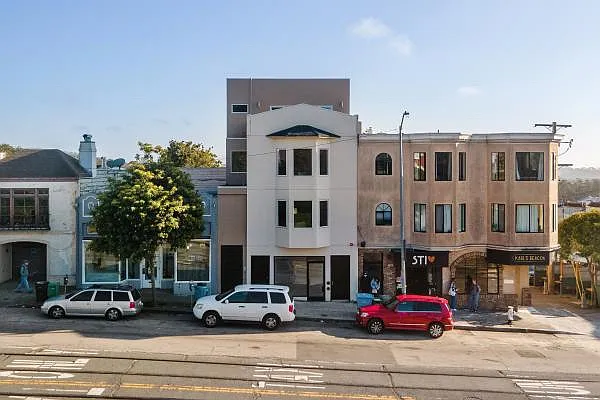 1345 Taraval St — Photo 2