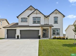 9561 S 184th Ave, Omaha, NE 68136